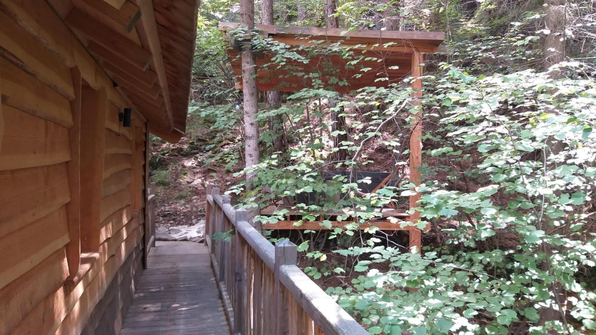 Les Cabanes Des Pins Sylvestres Saint-Martin-Vesubie Bagian luar foto